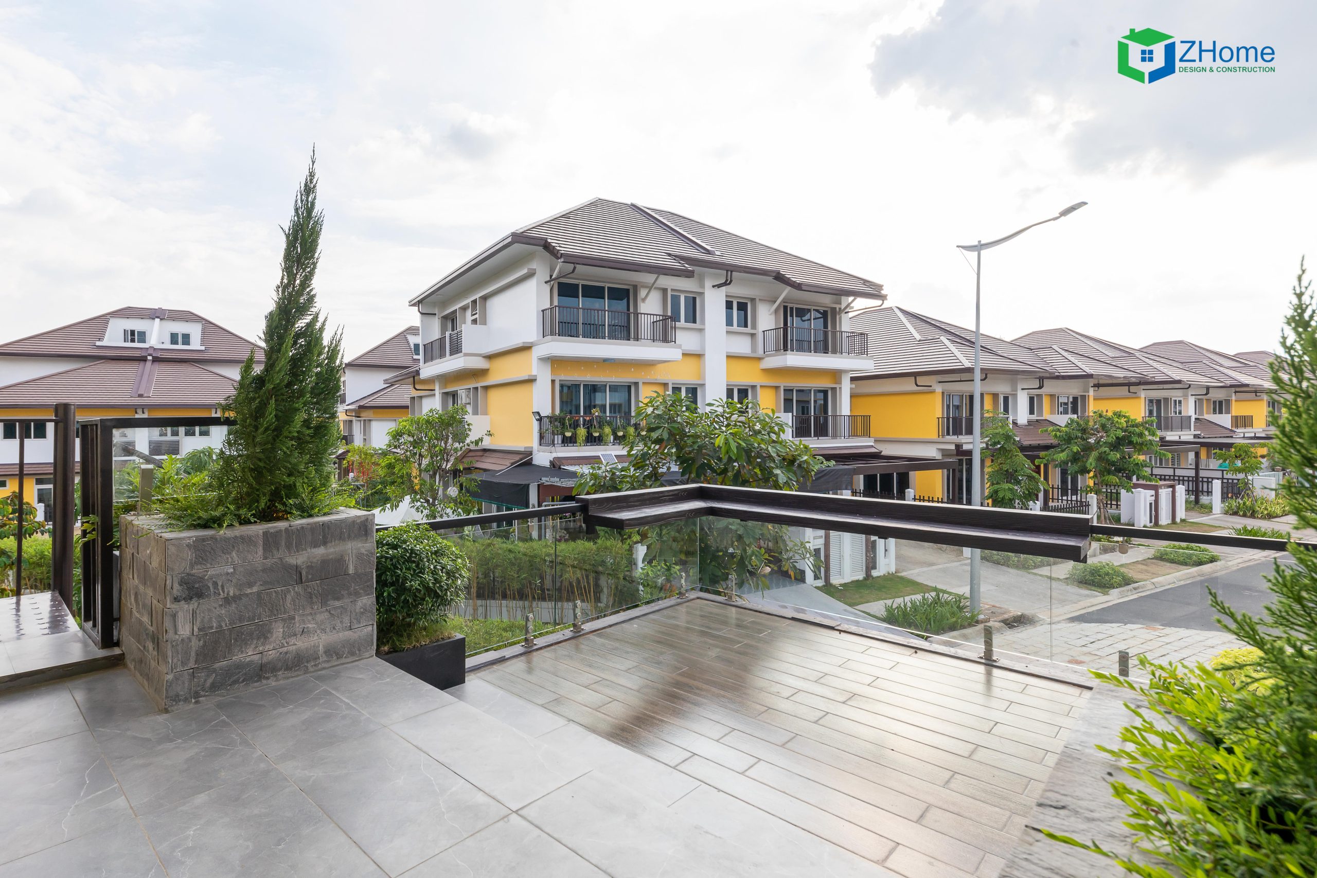 Một góc view từ tầng 1 - mẫu nhà phố 2 tầng đẹp